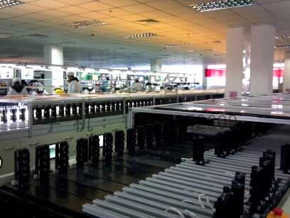 LED日光燈老化線存放現(xiàn)場(chǎng)